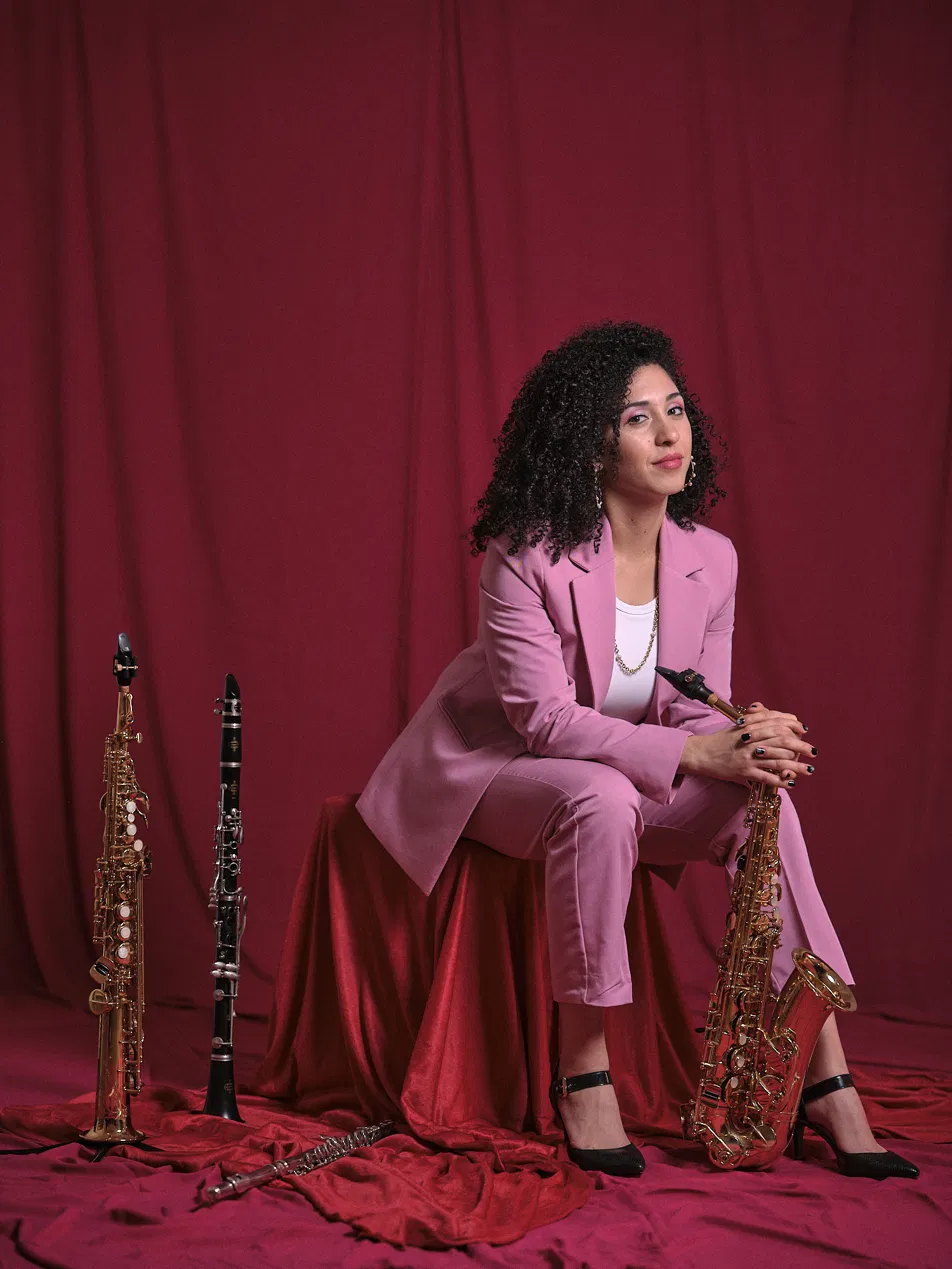 Daniela con saxofón, clarinete y soprano